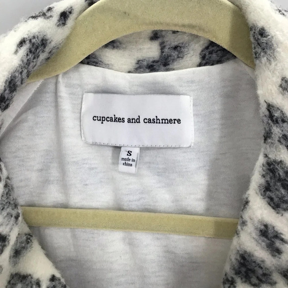 Cupcakes & Cashmere Braken Printed Full Zip Casual Moto Jacket/Shacket Size S - Picture 5 of 10